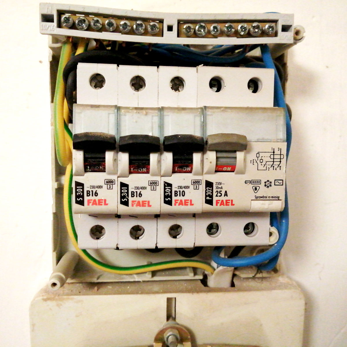 SOLIVANT — elektryk i instalacje elektryczne